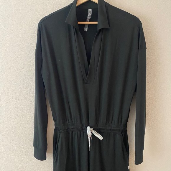 Vuori Lux Intentions Long Sleeve Jumpsuit - Picture 2 of 11